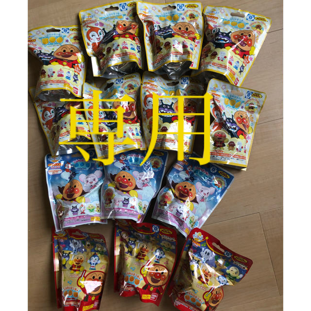 BANDAI(バンダイ)のラク・ちー様専用アンパンマン　びっくらたまご エンタメ/ホビーのおもちゃ/ぬいぐるみ(キャラクターグッズ)の商品写真