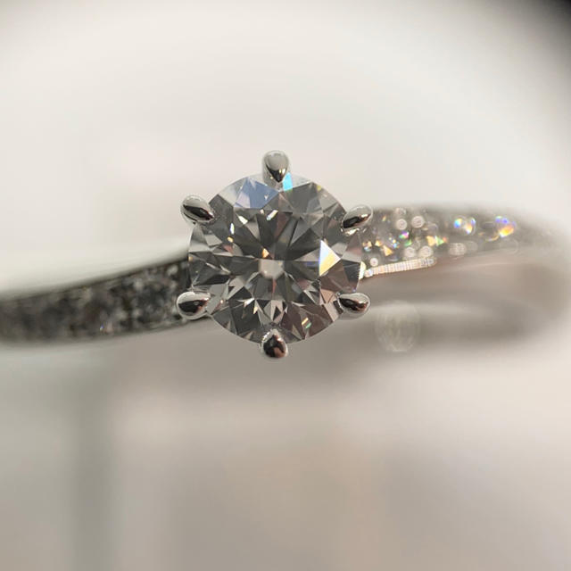 DE BEERS(デビアス)のFOREVERMARK フォーエバーマーク ダイヤモンドリング 0.3ct  レディースのアクセサリー(リング(指輪))の商品写真