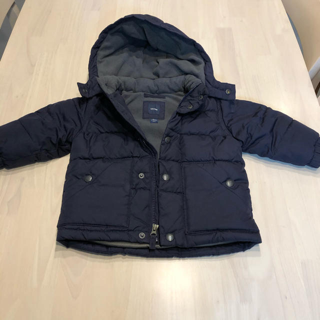 babyGAP(ベビーギャップ)のbabyGap アウター　80 キッズ/ベビー/マタニティのキッズ服男の子用(90cm~)(ジャケット/上着)の商品写真