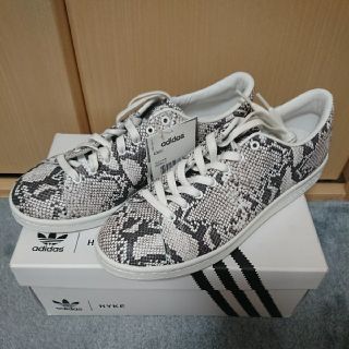 希少　蛇柄　パイソン　adidas ハイカットスニーカー　バッシュ