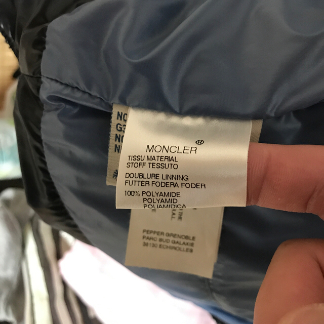 MONCLER(モンクレール)のモンクレールダウンベスト メンズのジャケット/アウター(ダウンベスト)の商品写真