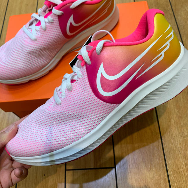 Nike 新品 Nike ナイキ スターランナー2 運動靴 レディース ランニング の通販 By のんちゃん S Shop ナイキならラクマ Nike 新品 Nike ナイキ スターランナー2 運動靴 レディース ランニング の通販 By のんちゃん S Shop ナイキならラクマ