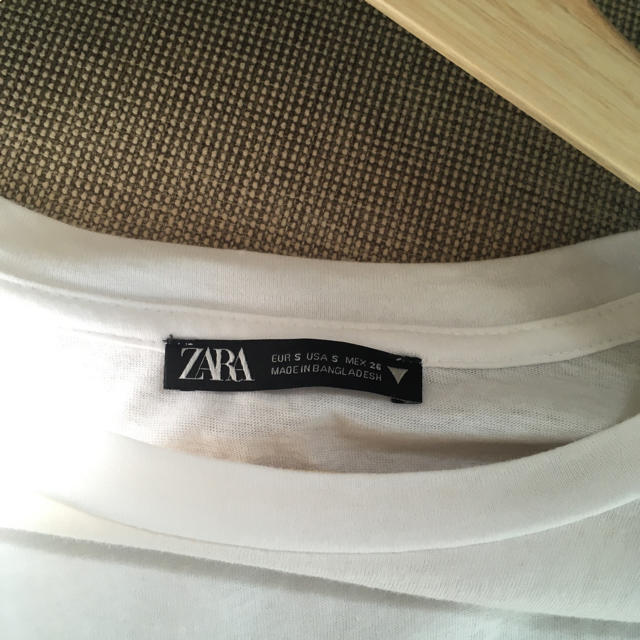 ZARA(ザラ)のZARA Tシャツ レディースのトップス(Tシャツ(半袖/袖なし))の商品写真