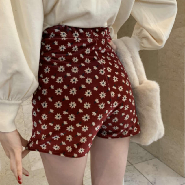 epine  velours flower short pants red レディースのパンツ(ショートパンツ)の商品写真