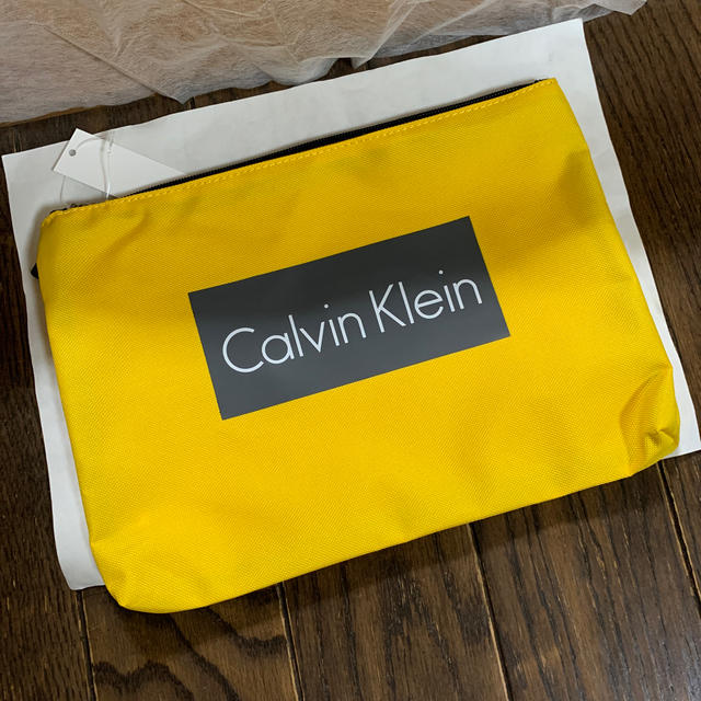 Calvin Klein(カルバンクライン)のカルバンクライン　ポーチ　セカンドバッグ　クラッチバッグ　ナイロン　イエロー メンズのバッグ(セカンドバッグ/クラッチバッグ)の商品写真