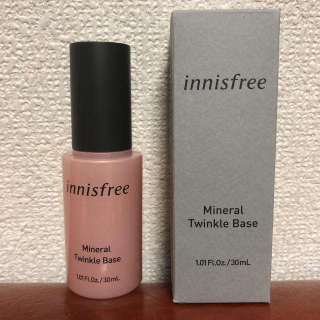 Innisfree(イニスフリー)の【mika様専用】イニスフリー ☆ミネラル トゥインクル ベース☆美容液 下地☆ コスメ/美容のベースメイク/化粧品(化粧下地)の商品写真