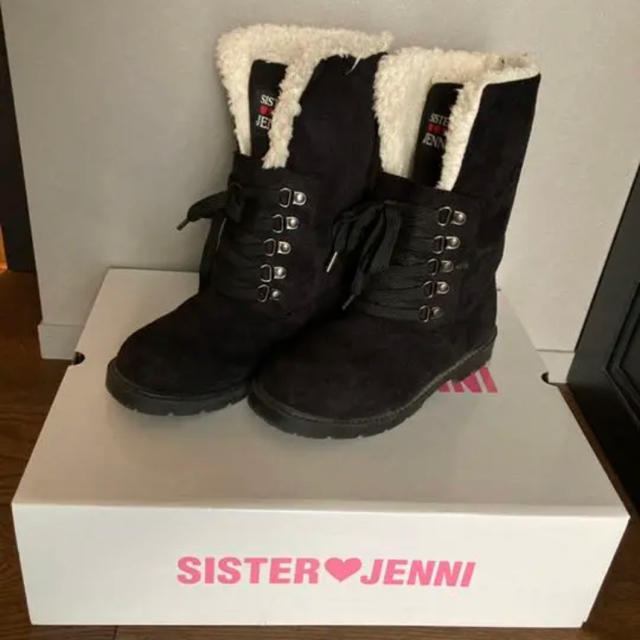 JENNI(ジェニィ)のSISTEA♡JENNI ムートンブーツ ブラック22㎝ キッズ/ベビー/マタニティのキッズ靴/シューズ(15cm~)(ブーツ)の商品写真