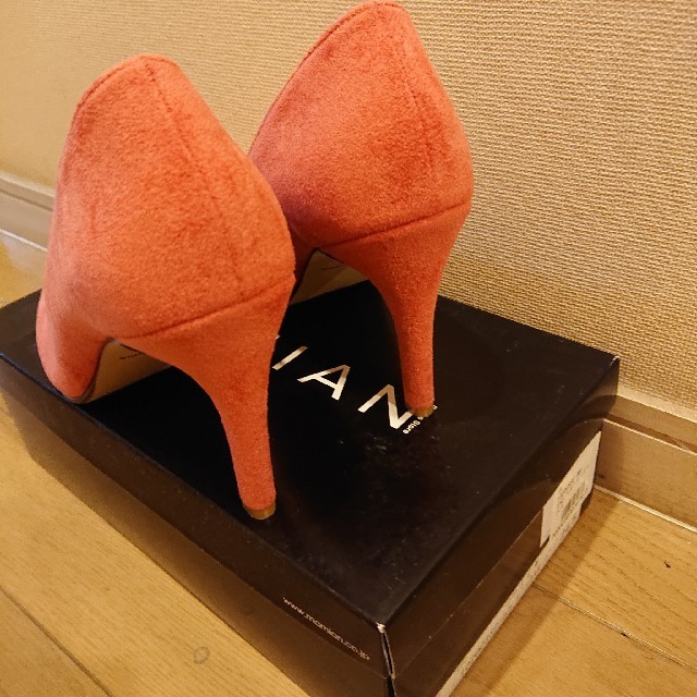 MAMIAN(マミアン)のスエード パンプス レディースの靴/シューズ(ハイヒール/パンプス)の商品写真
