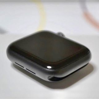 アップルウォッチ(Apple Watch)の【美品・即納】Apple Watch series5 40mm 黒(その他)