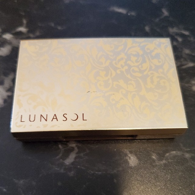 LUNASOL(ルナソル)のLUNASOL アイシャドウ コスメ/美容のベースメイク/化粧品(アイシャドウ)の商品写真