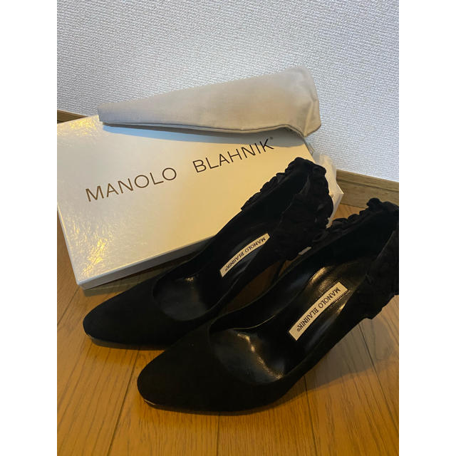 MANOLO BLAHNIK(マノロブラニク)のストラップ付きマノロブラニク37.5 レディースの靴/シューズ(ハイヒール/パンプス)の商品写真