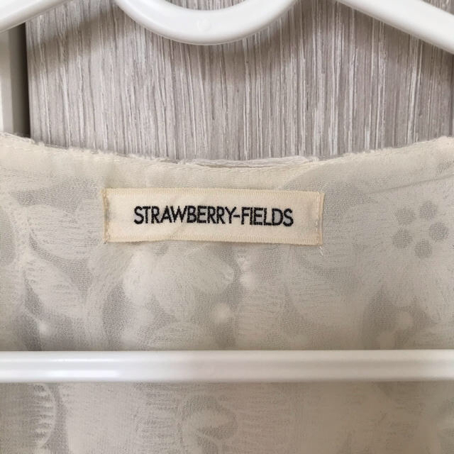 STRAWBERRY-FIELDS(ストロベリーフィールズ)の売り切り‼️期間お値下げ！ストロベリーフィールズ♡ふんわりレース仕立てカットソー レディースのトップス(カットソー(半袖/袖なし))の商品写真