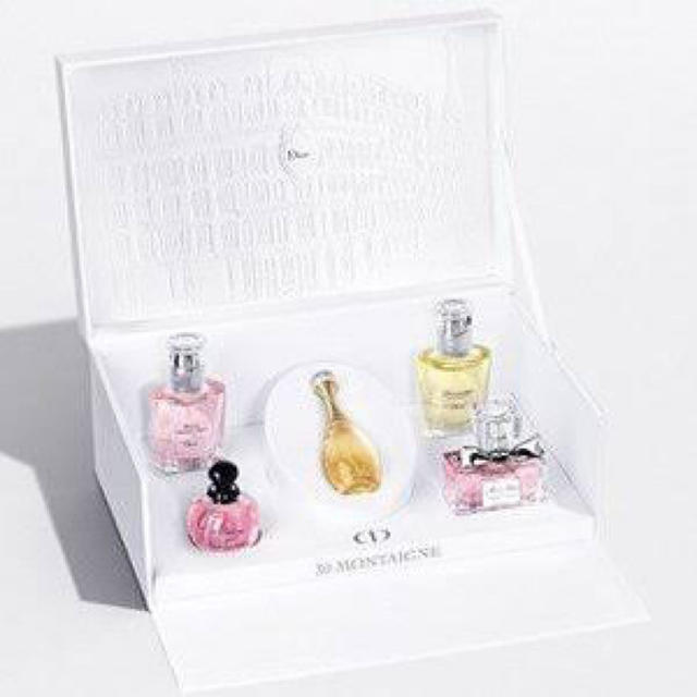 Dior(ディオール)のDiorミニ香水　二本 コスメ/美容の香水(香水(女性用))の商品写真