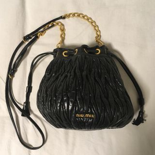 ミュウミュウ(miumiu)のShunme様専用　miu miu ショルダーバッグ　巾着型(ショルダーバッグ)