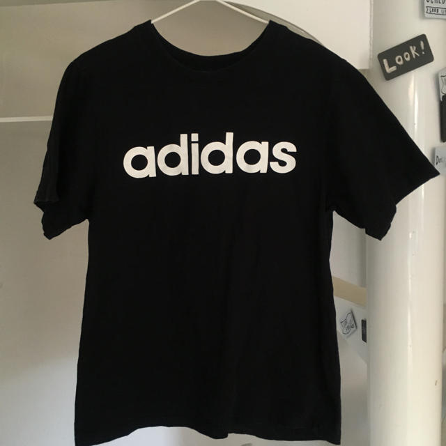 adidas(アディダス)のTシャツ ブラック Mサイズ メンズのトップス(Tシャツ/カットソー(半袖/袖なし))の商品写真