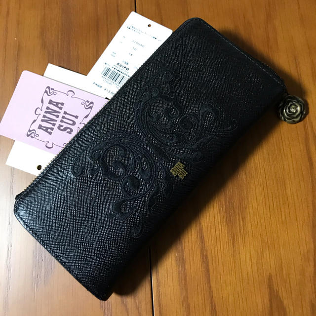 ANNA SUI(アナスイ)のANNA SUI アナスイ  ラウンドファスナー　長財布　黒　レザー レディースのファッション小物(財布)の商品写真