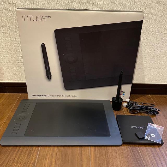 Wacom - Wacom Intuos Pro medium PTH-651 K0 Mサイズの通販 by ...