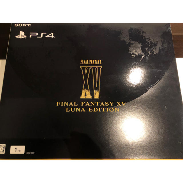 PlayStation 4 FINAL FANTASY XV LUNA EDIT