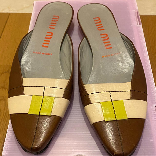 miumiu(ミュウミュウ)のミュウミュウ　miumiu サンダル サイズ7 レディースの靴/シューズ(サンダル)の商品写真