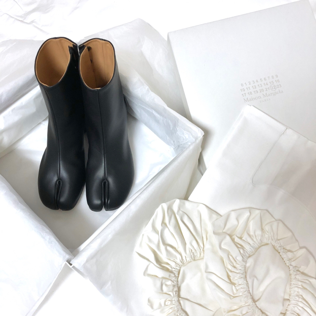 大人も着やすいシンプルファッション Maison Martin Margiela 【パピヨン】Maison Margiela Tabi ブーツ  36 ブーツ