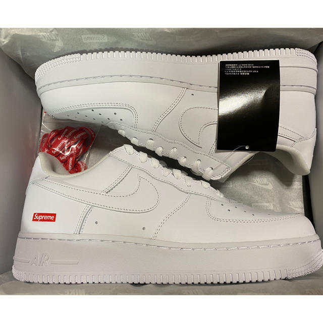 Supreme(シュプリーム)の【27.5cm】Supreme Nike Air Force 1 Low 白 メンズの靴/シューズ(スニーカー)の商品写真