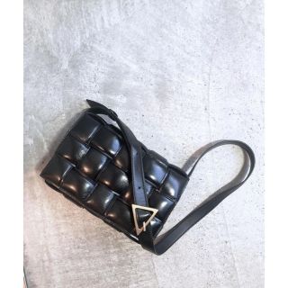 ボッテガヴェネタ(Bottega Veneta)のBOTTEGAVENETA bag パデッドカセット(ショルダーバッグ)