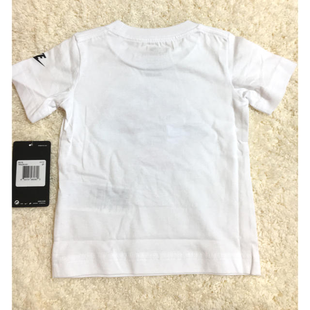 NIKE(ナイキ)の☆新品☆NIKE Tシャツ　90  2T キッズ/ベビー/マタニティのキッズ服男の子用(90cm~)(Tシャツ/カットソー)の商品写真