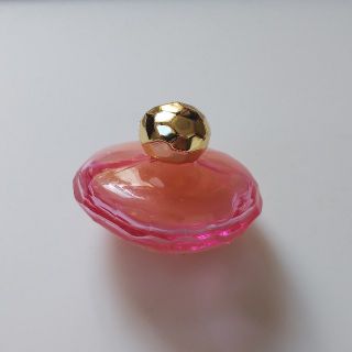 イブサンローラン(Yves Saint Laurent Beaute) ラメ 香水 レディースの