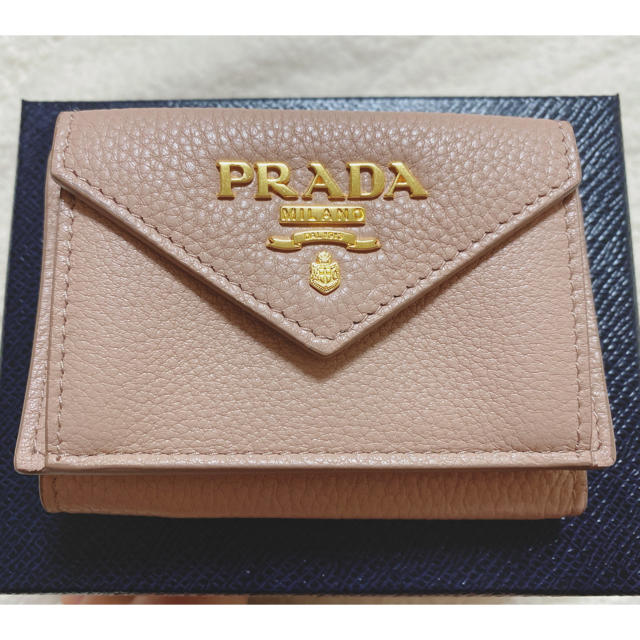 PRADA(プラダ)のPRADA ミニウォレット　【割り込み購入禁止】 レディースのファッション小物(財布)の商品写真