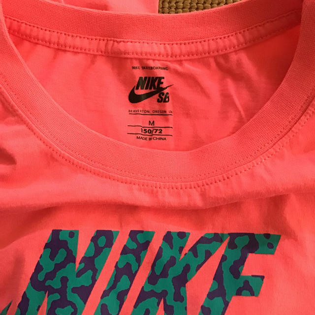 NIKE(ナイキ)の☆ Nike Girl’s 長袖Tシャツ ☆ キッズ/ベビー/マタニティのキッズ服女の子用(90cm~)(Tシャツ/カットソー)の商品写真