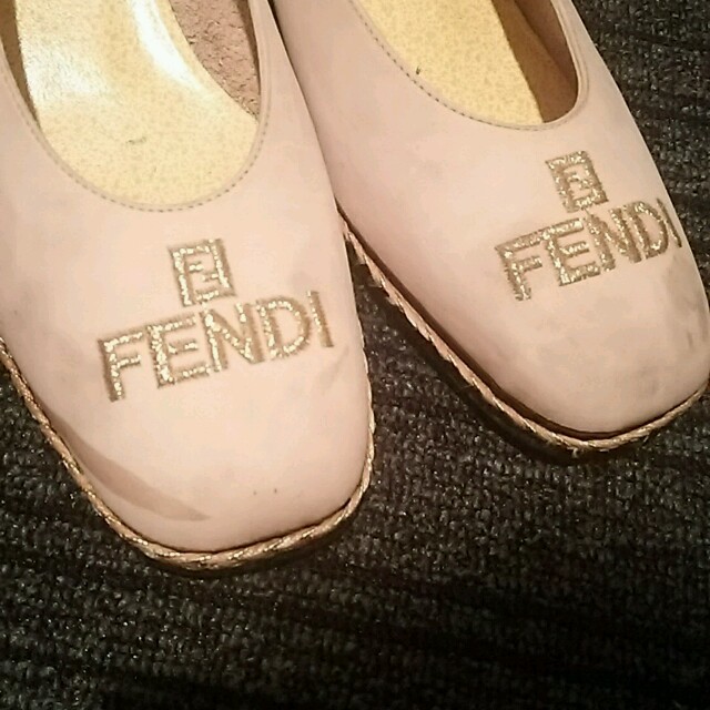 FENDIパンプス 1