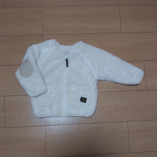 petit main(プティマイン)のもこもこアウター　白 キッズ/ベビー/マタニティのキッズ服男の子用(90cm~)(ジャケット/上着)の商品写真