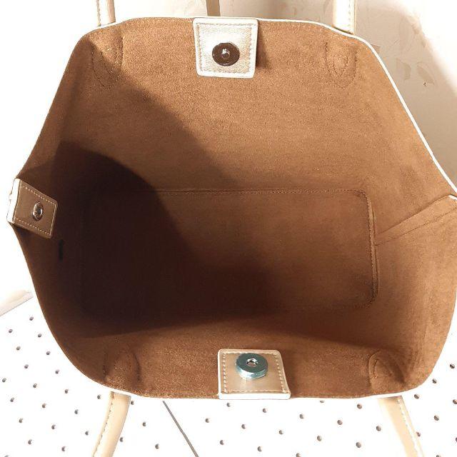 HANAE MORI(ハナエモリ)の新品ハナエモリのトートバッグスインクゴールド上品なデザインパピヨン レディースのバッグ(トートバッグ)の商品写真