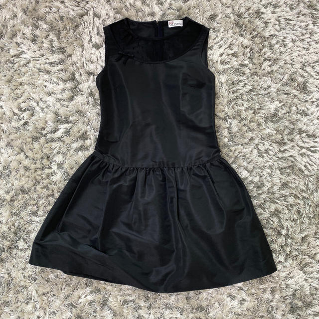 誕生日プレゼント RED VALENTINO - o♡ブラックワンピースの通販