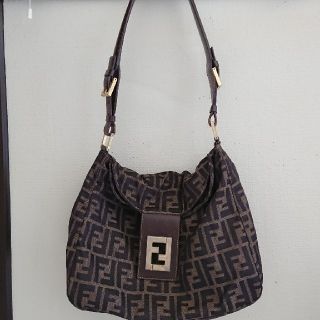 フェンディ(FENDI)のフェンディ ショルダーバッグ(ハンドバッグ)