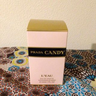 プラダ(PRADA)のPRADA CANDY 30ml(香水(女性用))