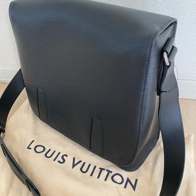 LOUIS VUITTON(ルイヴィトン)のルイヴィトン  値下げ【本物・未使用】ハリントン   ショルダーバッグ メンズのバッグ(ショルダーバッグ)の商品写真