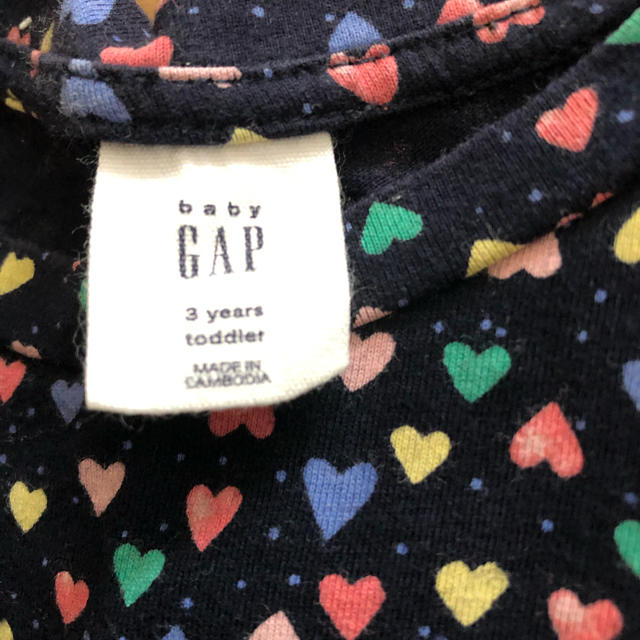 babyGAP(ベビーギャップ)のbaby GAP  ハート柄　ワンピース  キッズ/ベビー/マタニティのキッズ服女の子用(90cm~)(ワンピース)の商品写真