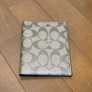 コーチ(COACH)の⭐️新品・正規品⭐️ COACH  パスポートケース 手帳ケース(パスケース/IDカードホルダー)