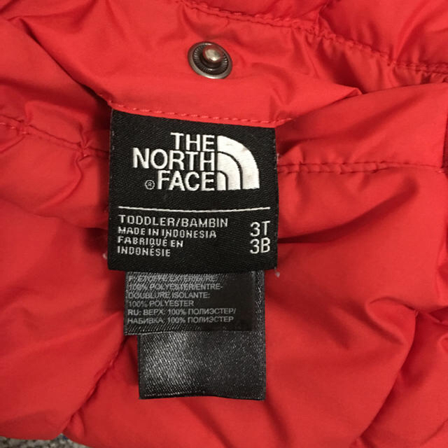 THE NORTH FACE(ザノースフェイス)のTHE NORTH FACEギッズジャンパー　３T キッズ/ベビー/マタニティのキッズ服男の子用(90cm~)(コート)の商品写真