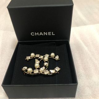 シャネル(CHANEL)の新品同様✨CHANEL  ブローチ　(ブローチ/コサージュ)