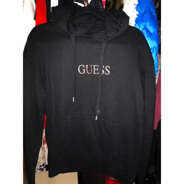 guess パーカー