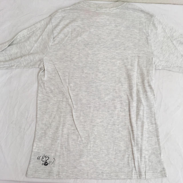 SNOOPY(スヌーピー)の新品 スヌーピー  長袖Tシャツ　M ライトグレー レディースのトップス(Tシャツ(長袖/七分))の商品写真