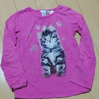 エイチアンドエム(H&M)のH&M　猫ﾌﾟﾘﾝﾄ　ピンク色長袖シャツ　110-120(Tシャツ/カットソー)