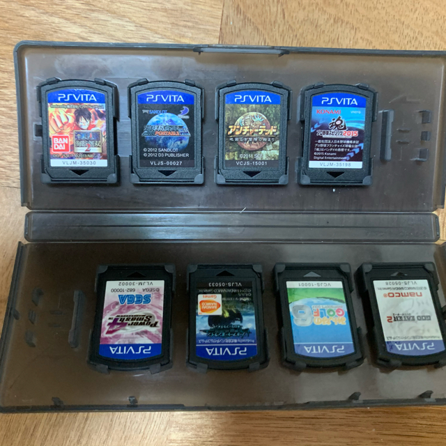 PlayStation Vita - PlayStation vita 本体 pch1100 メモリーカード