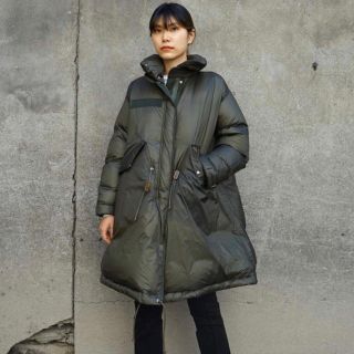 サカイ(sacai)のsacai ダウンコート(ダウンコート)