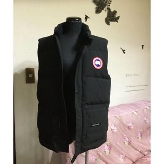 カナダグース(CANADA GOOSE)のカナダグース　CANADA GOOSE ダウン　ベスト(ダウンベスト)