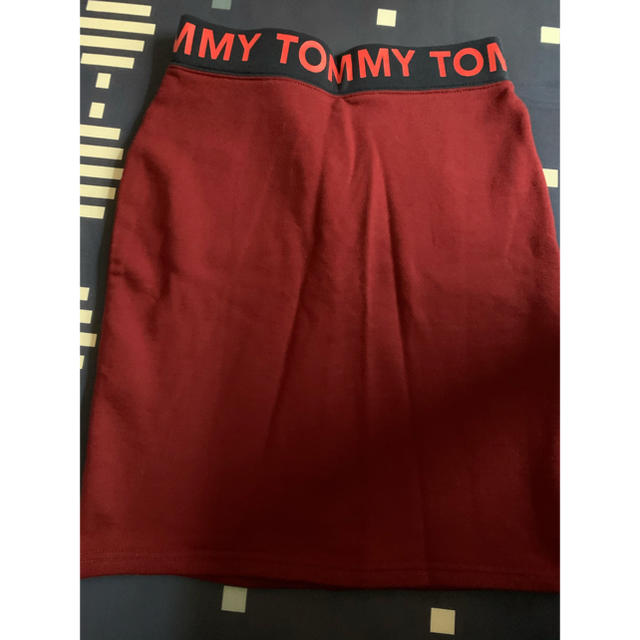 TOMMY HILFIGER(トミーヒルフィガー)のTommy スカート レディースのスカート(ひざ丈スカート)の商品写真