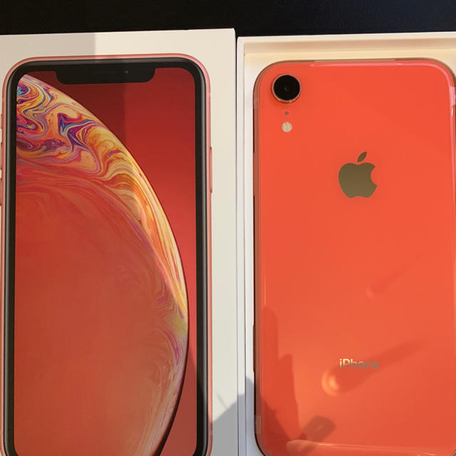 Apple(アップル)の【値下げ中】iPhone XR コーラル　本体 スマホ/家電/カメラのスマートフォン/携帯電話(スマートフォン本体)の商品写真