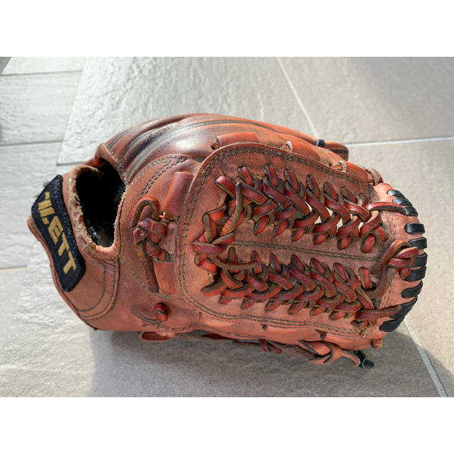 ZETT(ゼット)の週末限定値下げ！野球　硬式  ZETT ゼット　内野用グローブ スポーツ/アウトドアの野球(グローブ)の商品写真